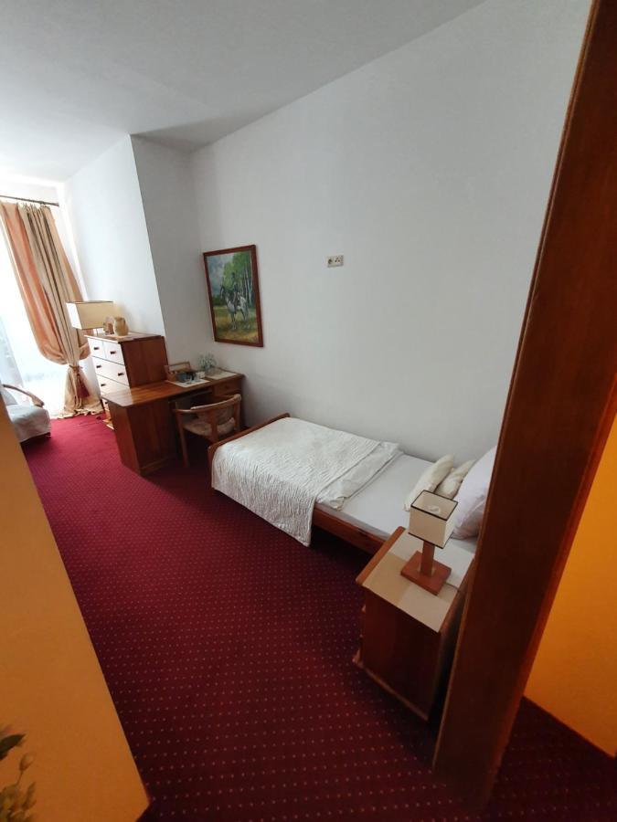 Hotel Polak Zamosc  Ngoại thất bức ảnh
